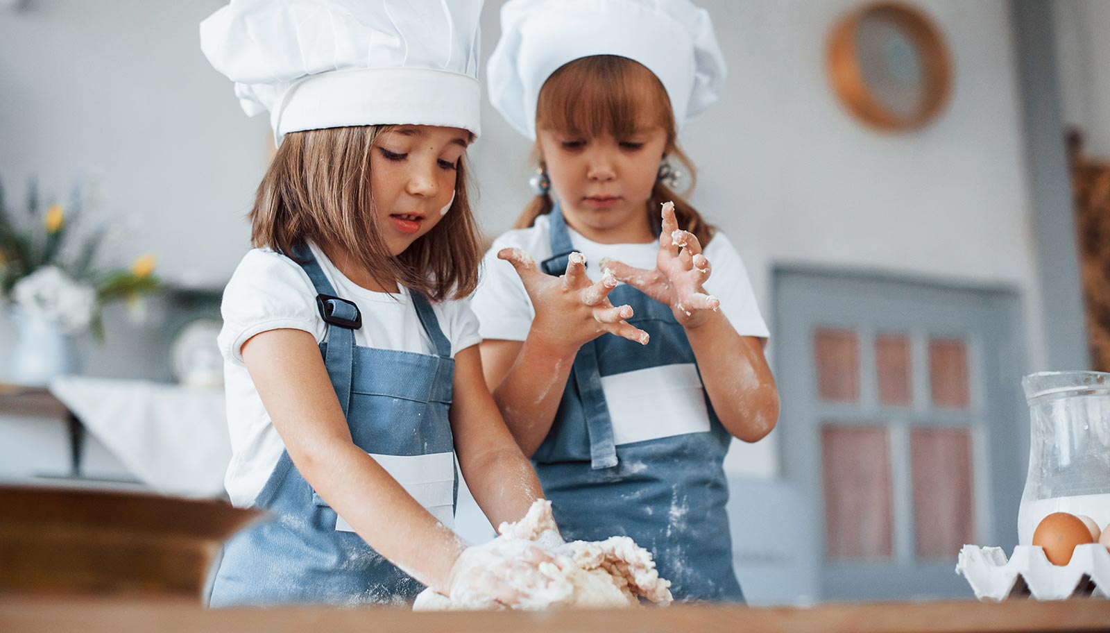 Children baking tofether